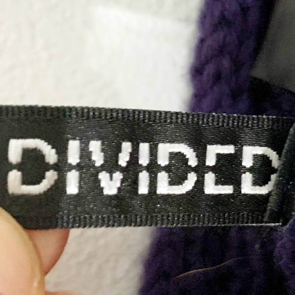 DIVIDED by H&M Sleeveless Knit Dress with Cable Knit Bodice Scoop Neck and Back - Picture 8 of 11